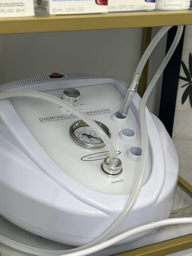 IBNUSA™ Diamond Microdermabrasion 65-68cmHg Suction Power Microderm Machine photo review